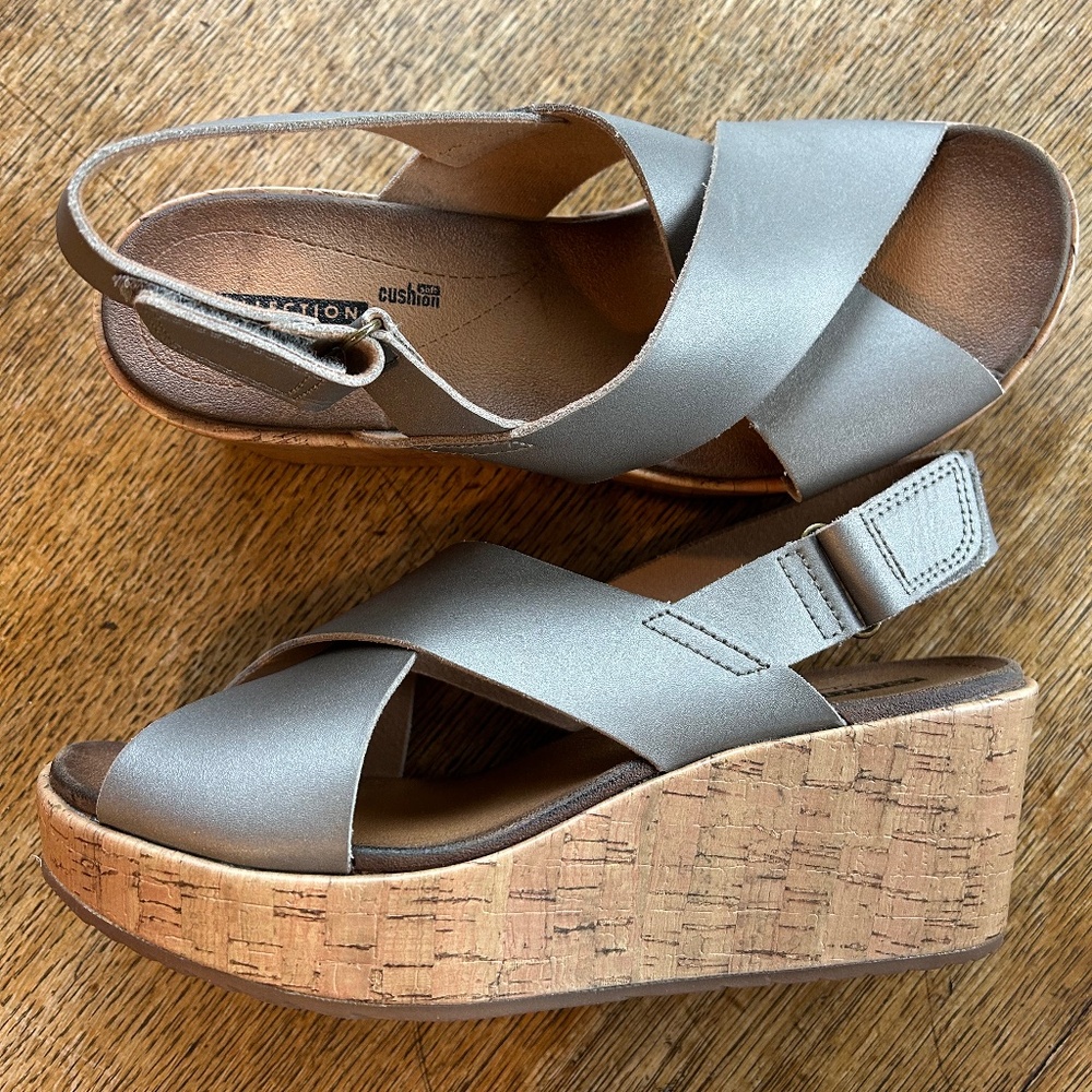 Collection by Clarks Soft Cushion wedges metallic silver size 8